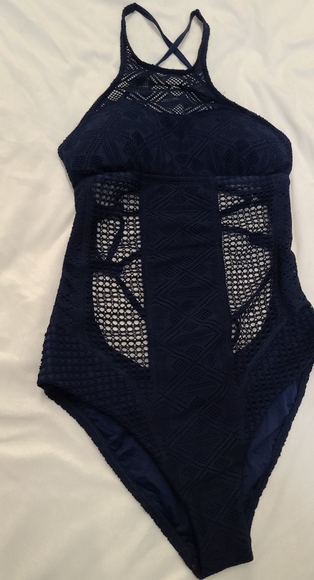 Vitamin A swimsuit - Picture 2 of 11